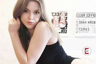 Darum möchte jeder mit Eva Honig Pornos drehen