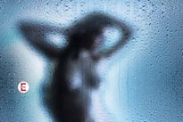 Sexy Kurzgeschichte: Der Voyeur vom Balkon
