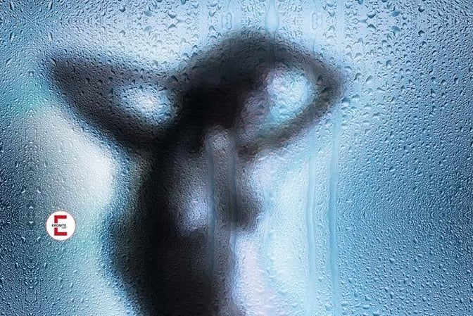 Sexy Kurzgeschichte: Der Voyeur vom Balkon