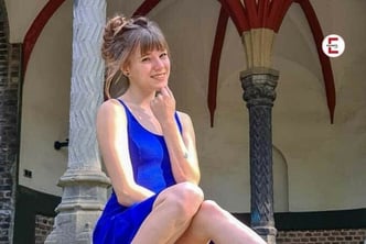 Anne Eden Pornos von der sexy Studentin