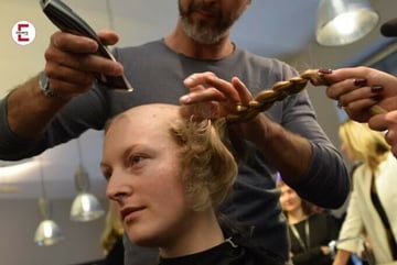Darum solltest du mal eine Frau mit Glatze ficken