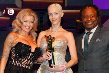 World’s Hottest Firefighter: Anike Ekina bekommt Venus Award