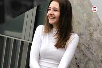 Emmi-Hill Pornos? Teenie-Titten und geiler Knackarsch garantiert!