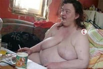 Warum nicht mal eine Hartz IV Oma ficken?
