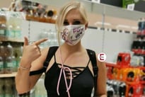 Corona: Pornodarstellerin Lena Nitro nimmt kein Blatt vor den Mund