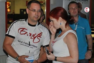 Eronite beim Kartfahren mit Partnercash vor 16 Jahren