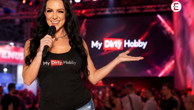 Texas Patti moderiert MyDirtyHobby-Bühne auf der VENUS 2026