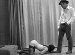 Ein Netzwerk, das BDSM leben läßt Ein Netzwerk, das BDSM leben läßt