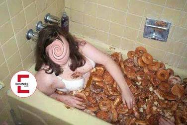 In Donuts baden mit dem Donut-Fetisch In Donuts baden mit dem Donut-Fetisch
