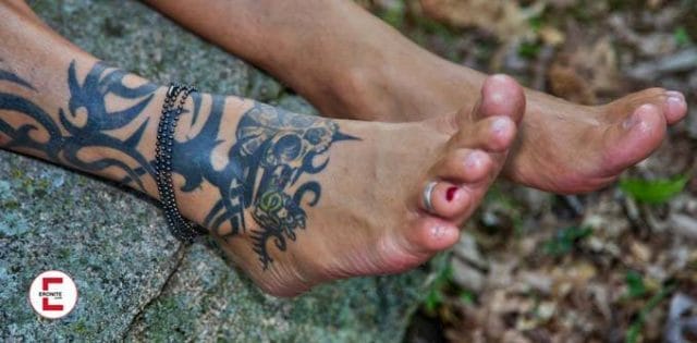 Fetisch stinkende Füße: Mit müffelnden Mauken Geld verdienen