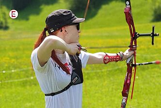 Ungewöhnliches Hobby: Mit Pfeil und Bogen zur inneren Ruhe