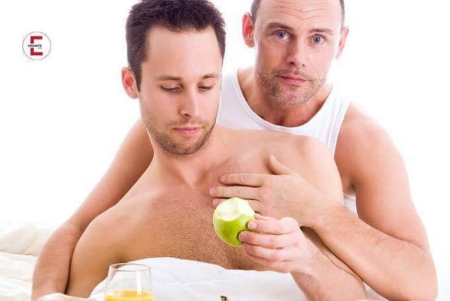 Erotikgeschichte: Der Apfel fällt nicht weit vom Stamm – Teil 1 Erotikgeschichte: Der Apfel fällt nicht weit vom Stamm – Teil 1