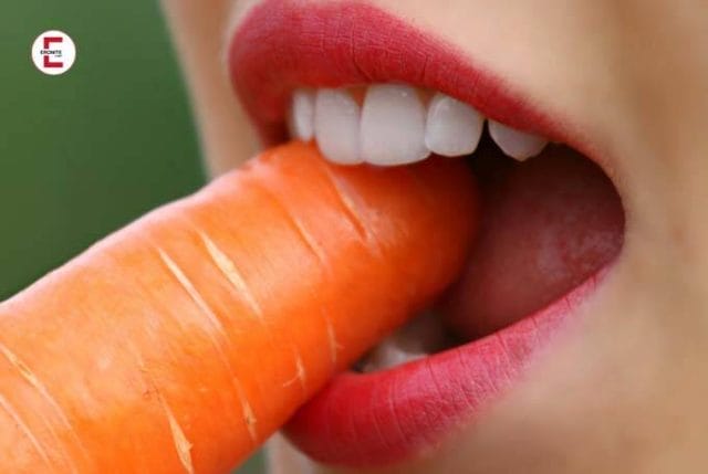 Beim Blowjob die Lippen nach innen stülpen ist nicht schön für Männer Beim Blowjob die Lippen nach innen stülpen ist nicht schön für Männer