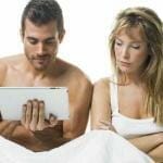 Pornos in der Partnerschaft? ➤ Welchen Einfluss haben Pornos auf das Sexleben?