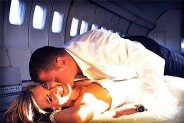 Betrunkenes Pärchen hat Sex im Flugzeug Betrunkenes Pärchen hat Sex im Flugzeug
