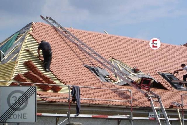 Mein Geständnis: Sex in der Mittagspause mit dem jungen Dachdecker Mein Geständnis: Sex in der Mittagspause mit dem jungen Dachdecker