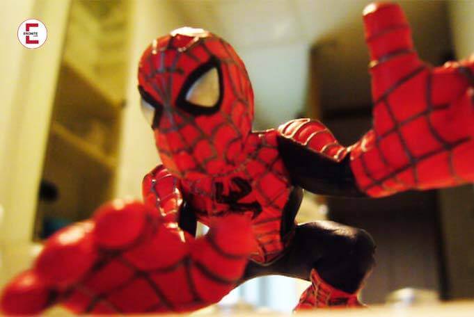 Spiderman Blowjob: Este tipo de mamada le vuelve loco