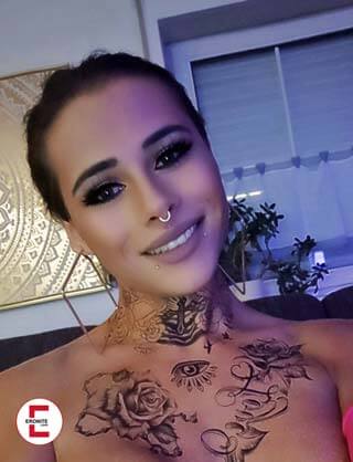 TS Gianina: Erotikstar mit neuen Tattoos auf Männerfang TS Gianina: Erotikstar mit neuen Tattoos auf Männerfang