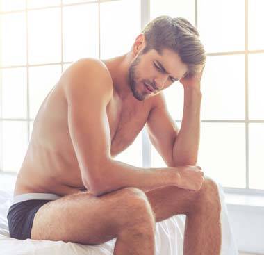 Versagensängste beim Sex: Flaute im Bett beim Mann?